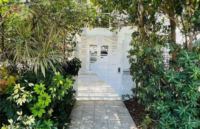 1550 Drexel Ave photos photos