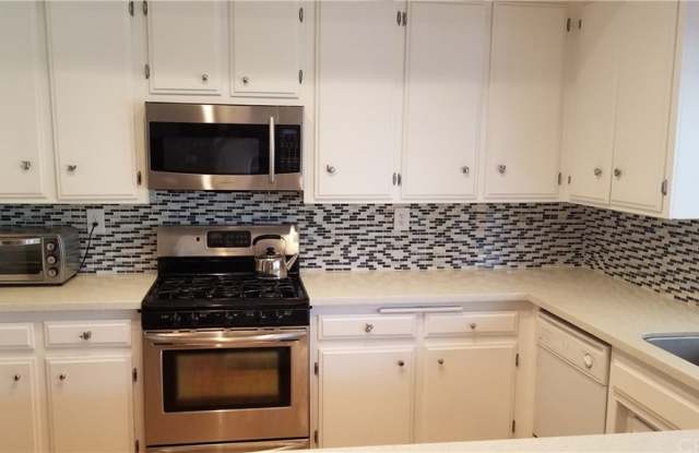 3335 jade Court Gallery 2