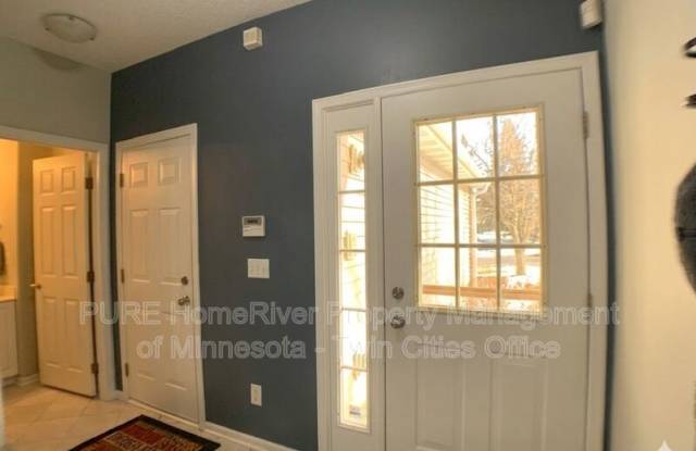 2245 Creekside Ct Gallery 1