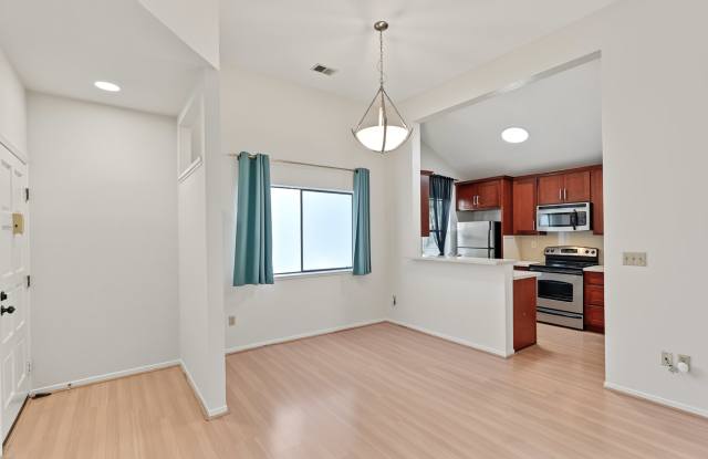 1540 Meadow Ridge Circle Gallery 4