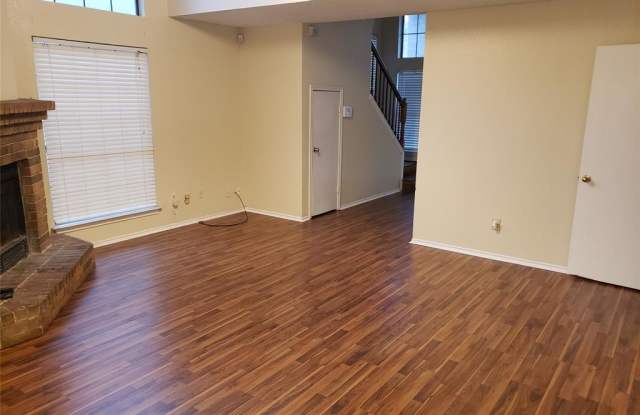 6844 Driffield Circle E Gallery 2