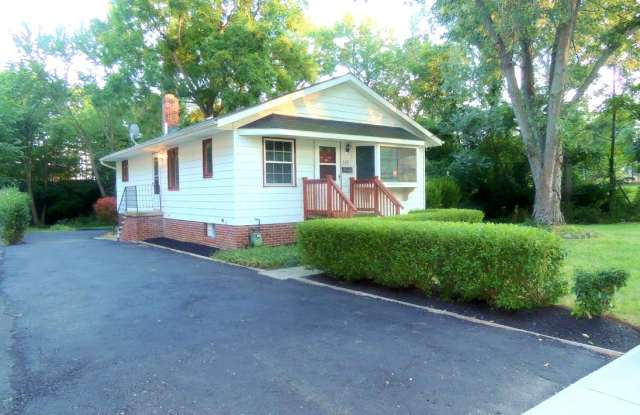 3 Bedroom, 2 bathroom Ranch for Rent! - 110 Greencroft Road, Bedford, OH 44146 3 Bedroom, 2 bathroom Ranch for Rent! - 110 Greencroft Road, Bedford, OH 44146