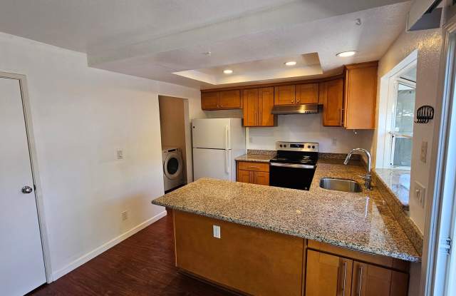 4 bedroom townhouse near Top Rated Pleasanton Schools - 2nd Month Free Rent! Gallery 3