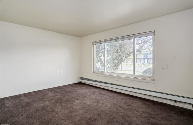 18419 W Chicago St Apt 1 Gallery 3