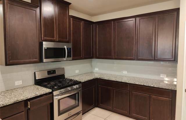 9708 Moccasin Creek Lane Gallery 4