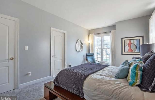 14302 ANSONIA COURT Gallery 3