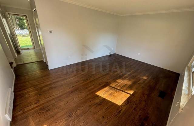 41664 River Oaks Drive Gallery 3