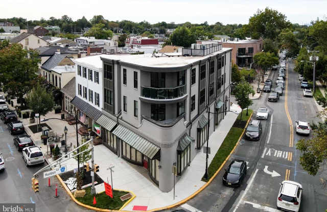 151 E KINGS Highway E Gallery 1