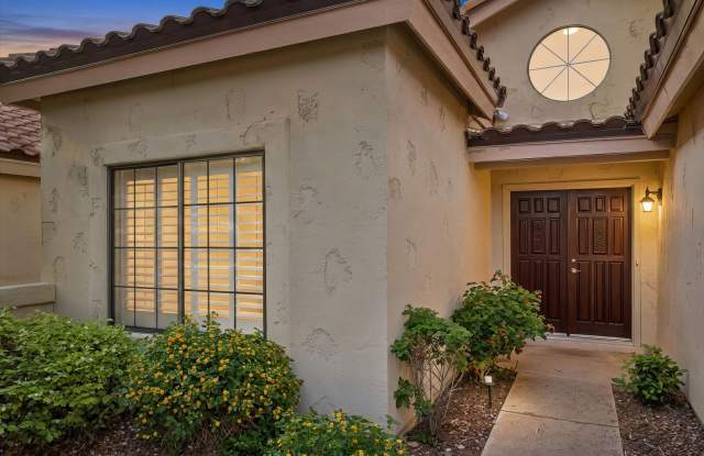 3 bedrooms, 3 bathrooms, formal living, formal dining, spacious family area with fireplace. READY  NOW!!! POOL, Very upgraded, light and charming home in Sweetwater Ranch!!! Gallery 4
