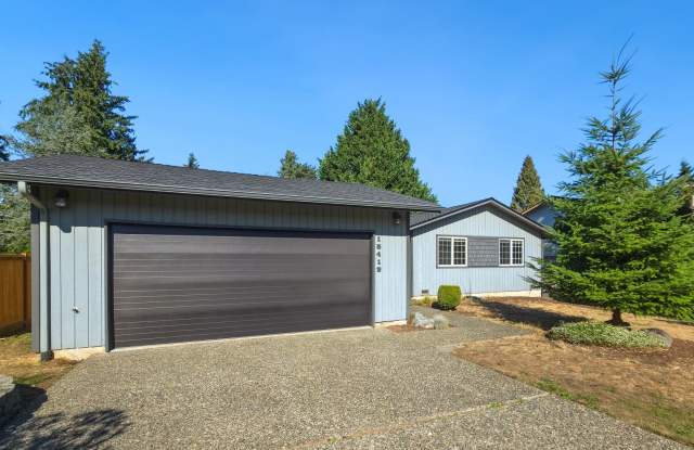 Stylish Fairwood Rambler with Modern Updates  Outdoor Charm photos photos Stylish Fairwood Rambler with Modern Updates  Outdoor Charm photos photos