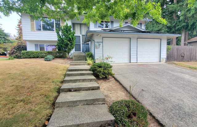 Kingsgate Home on Private Corner Lot photos photos