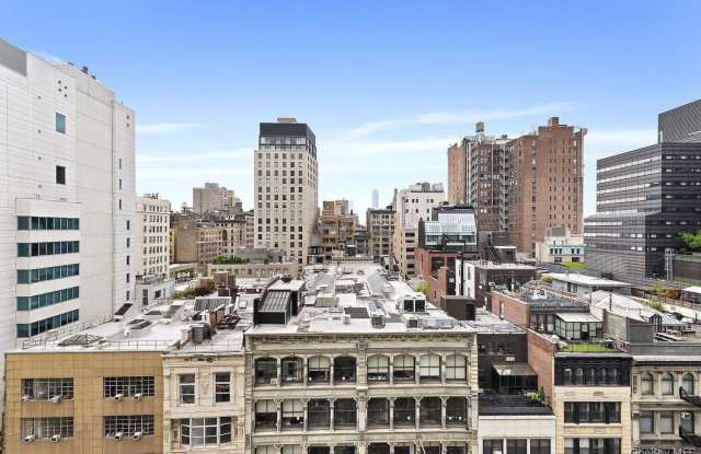 7 E 14TH Street Gallery 2