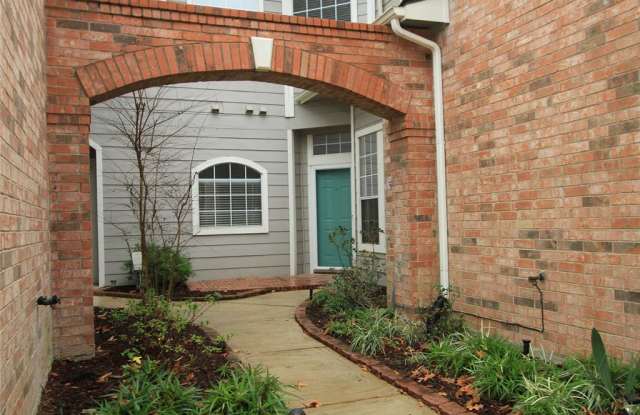 2314 Summit Way Court Gallery 4