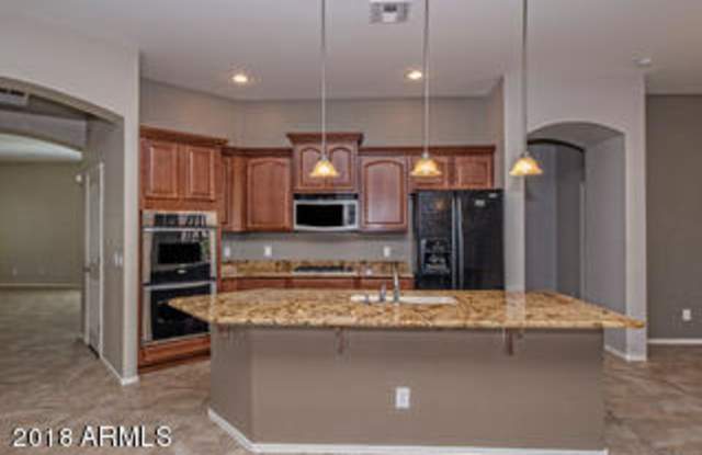 2016 W SPUR Drive Gallery 2