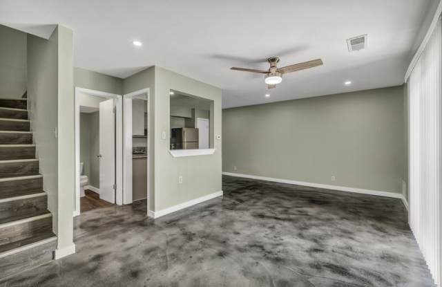 2808 Skyway Cir photos photos