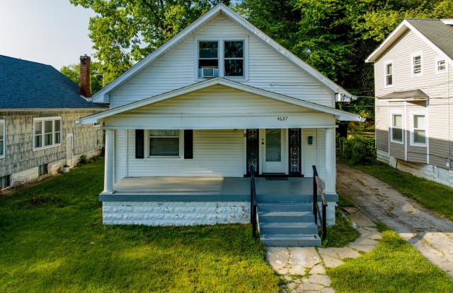4627 Brewster Ave - 4627 Brewster Avenue, Louisville, KY 40211