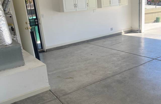 Available Now - 757 Blanc De Noir Court, Los Banos, CA 93635