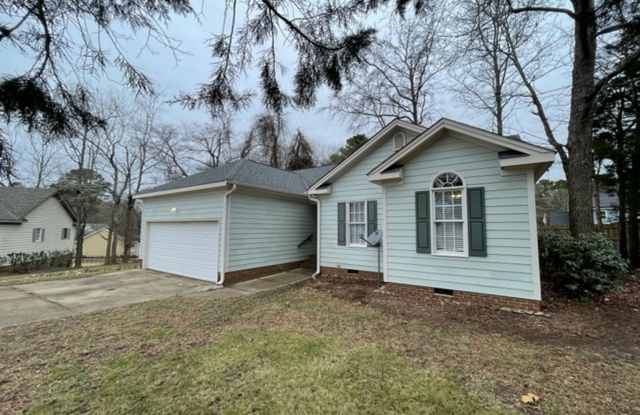 Charming 3-Bedroom in Fuquay! Gallery 1