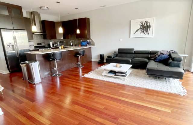 614 N Ogden Ave photos photos