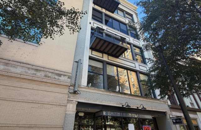 49 Monroe Center Street NW Gallery 1
