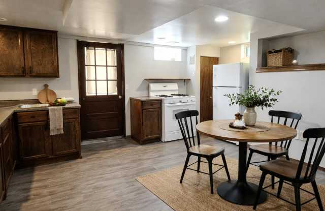 301 College Ave - LL photos photos