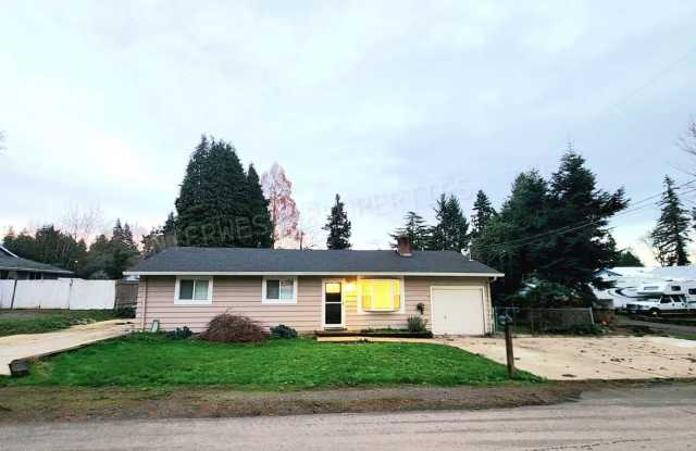 Remodeled 3 bedroom Ranch Style Milwaukie Home With SS Appliances, Fenced Backyard, Garage,  Extra Parking - 5006 Southeast Britton Avenue, Jennings Lodge, OR 97267