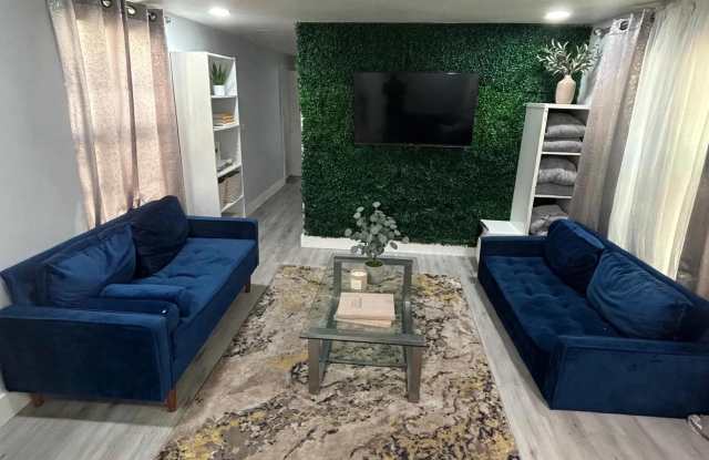 1200 Eagle Lake Blvd Gallery 1