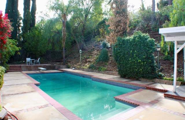 21740 Ulmus Drive Gallery 2
