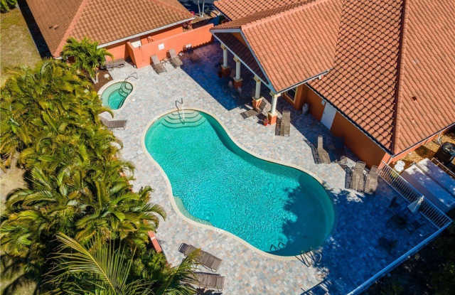 15989 Mandolin Bay Drive unit: 204 photos photos