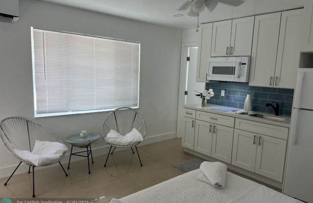3209 NE 28th St photos photos