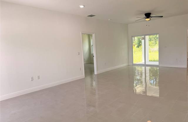 1251 SCOTTISH Street SW Gallery 3