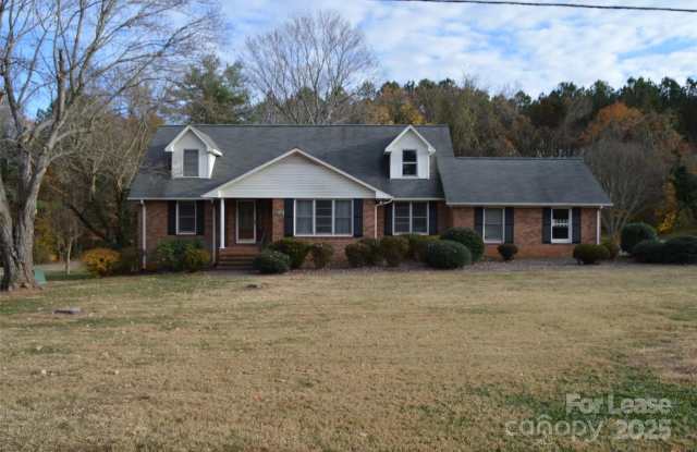 3216 Wentworth Street - 3216 Wentworth Street, Statesville, NC 28625 3216 Wentworth Street - 3216 Wentworth Street, Statesville, NC 28625