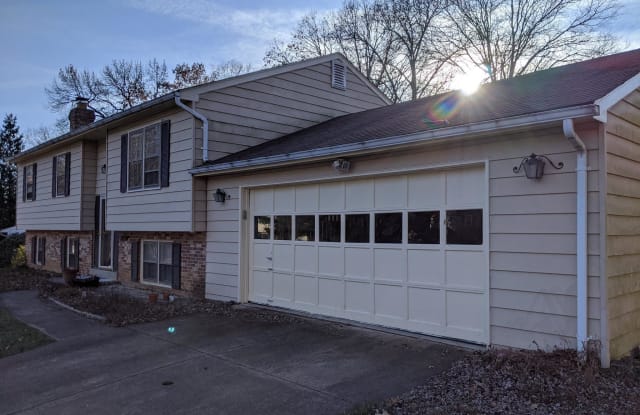 4282 COUNTRY SQUIRE LANE - 4282 Country Squire Lane, George Mason, VA 22032