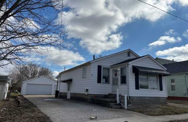 702 5TH Street photos photos