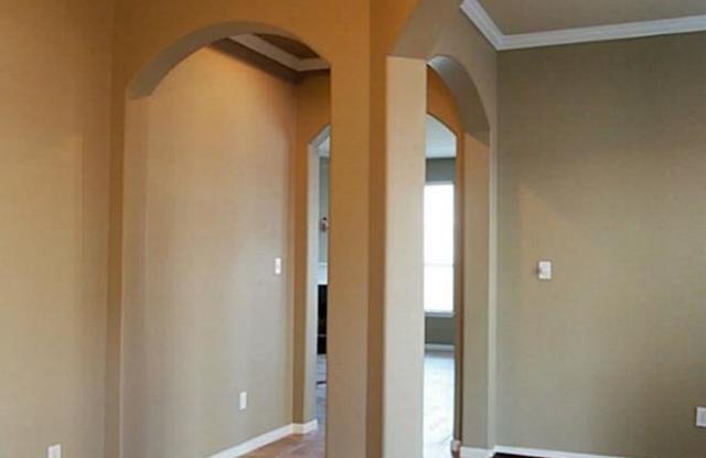 20200 Southwood Oaks Drive Gallery 3