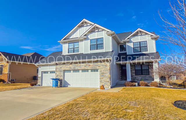 4-Bedroom Walkout with 3-Car Garage with a Walkout basement photos photos 4-Bedroom Walkout with 3-Car Garage with a Walkout basement photos photos