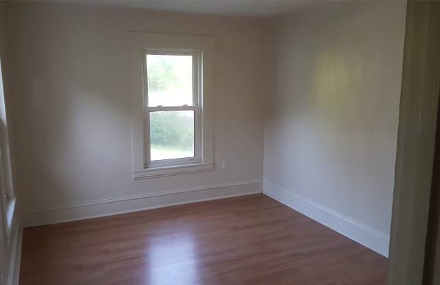 15 Oak Street, Unit 5 - 15 Oak St, Bridgton, ME 04009