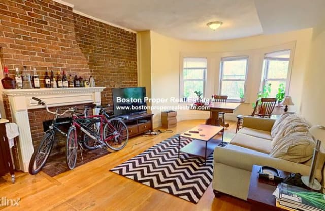 1406 Beacon St Apt 3 - 1406 Beacon St, Brookline, MA 02446