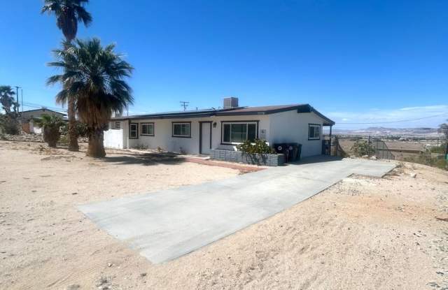 4 Bedroom 2 Bathroom Home in Quiet Neighborhood photos photos