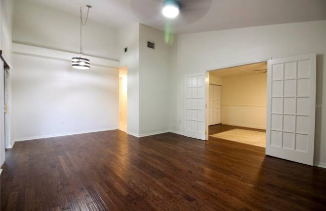 5046 FAIRFIELD Court Gallery 3