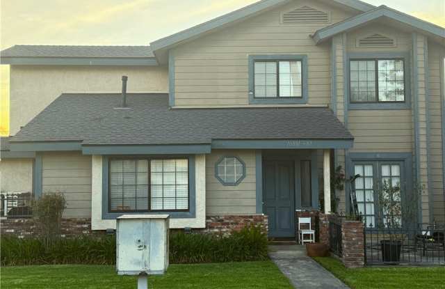 10885 Walnut Street photos photos