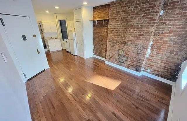 272 West 117th Street Gallery 2