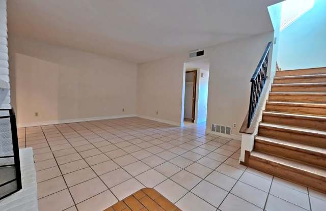 Charming two-story home Move-In Ready! Gallery 4