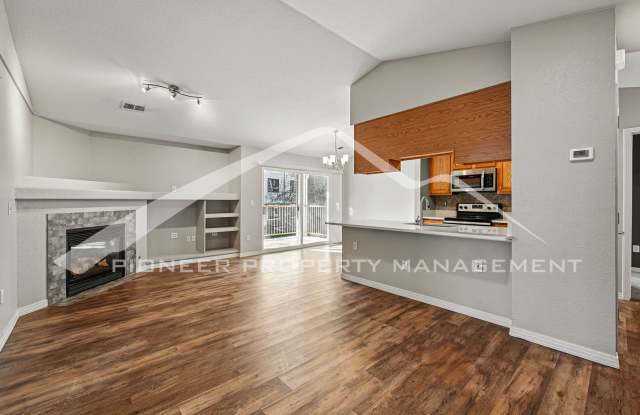 Updated Condo with Central AC and Gas Fireplace Gallery 4