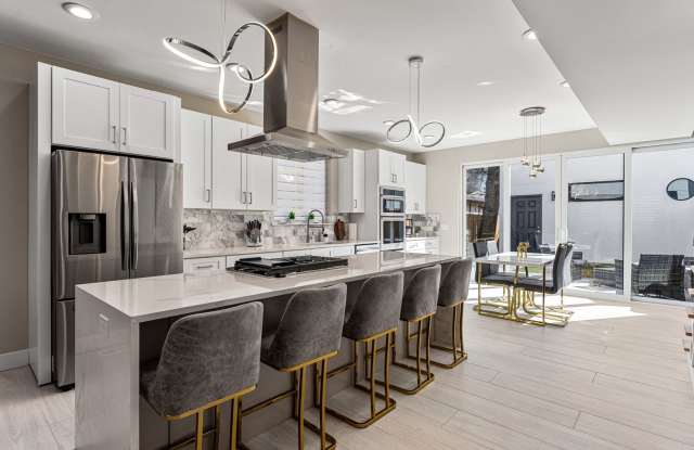 5 Bed, 5 Bath home in South Park Hill - 1658 Colorado Boulevard, Denver, CO 80206