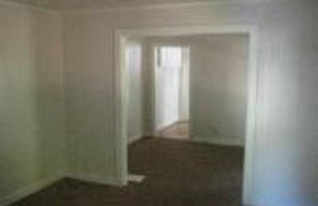 1044 Hood Ave Gallery 2