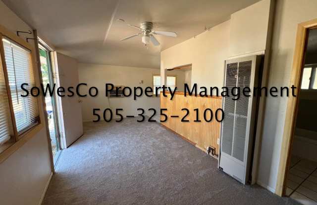 2 Bedroom Home with large back yard Gallery 3