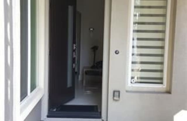 7903 Modern Oasis Drive Gallery 3