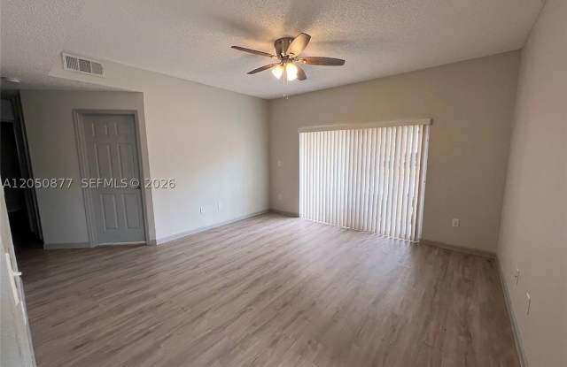 2451 NW 96th Ter Gallery 2