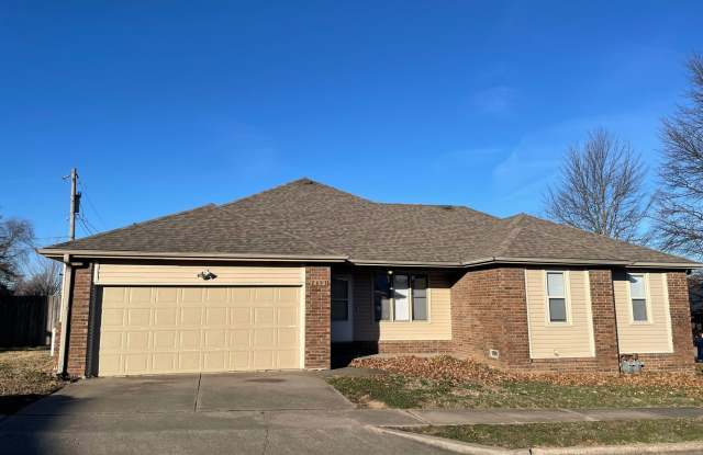 Southern Hills 3 Bedroom 2 Bath Duplex-New carpet and new flooring in the bathrooms photos photos Southern Hills 3 Bedroom 2 Bath Duplex-New carpet and new flooring in the bathrooms photos photos
